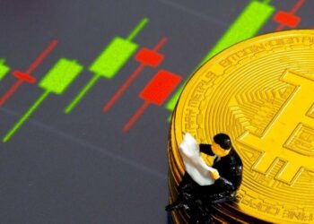 Bitcoin Bursts Through into Mainstream Media After Latest Price Surge